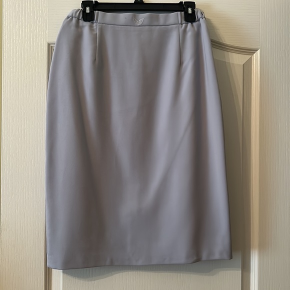 Suit - Picture 3 of 14